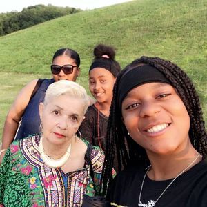 Meet your Posher, Sandy